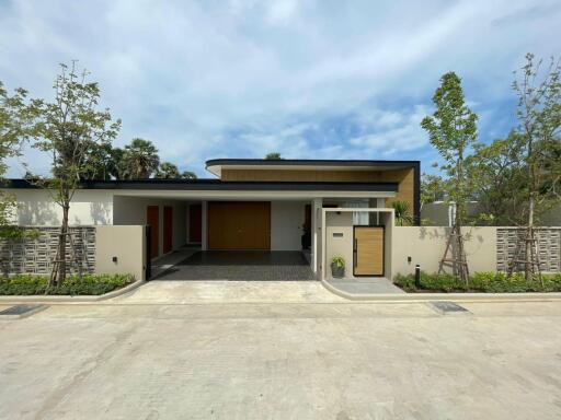 Unparalleled Luxury Living 3 bedroom villa for Sale in Thalang