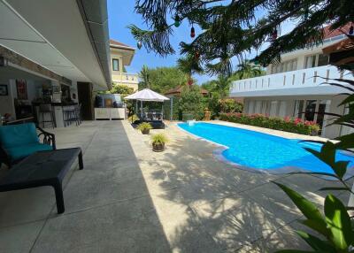 Exquisite Elegance 6 bedroom villa for sale in Choeng Thale