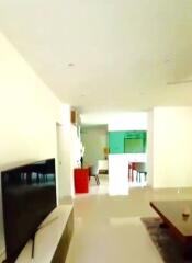 Spacious 3-bedroom condo in Wongamat