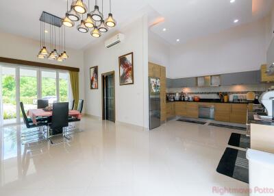 4 Bed House For Rent In Pattaya