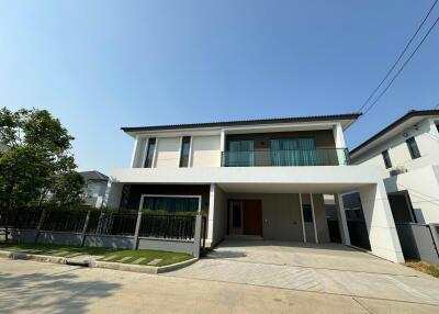 出租转角独立式住宅，Centro Vibhavadi，靠近哈罗国际学校。 For rent, corner detached house, Centro Vibhavadi, near Harrow International School 75.4 平方洼。sq.wa. near Don