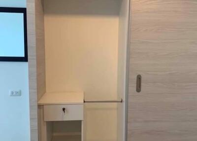 3 bed Condo in LPN Tower Yan Nawa District C020928