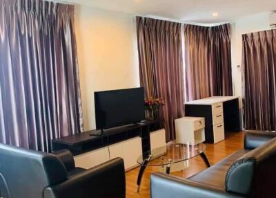 3 bed Condo in LPN Tower Yan Nawa District C020928