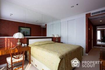 3-BR Condo at Ban Chao Phraya Condo near MRT Hua Lamphong