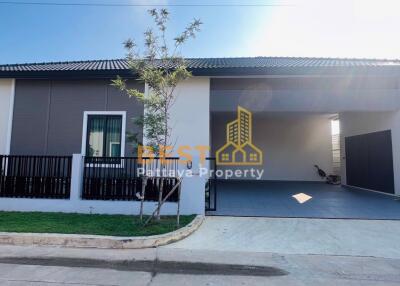 3 Bedrooms Villa / Single House in Panalee Banna Huay Yai H011748