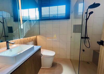 3 Bedrooms Villa / Single House in Panalee Banna Huay Yai H011748