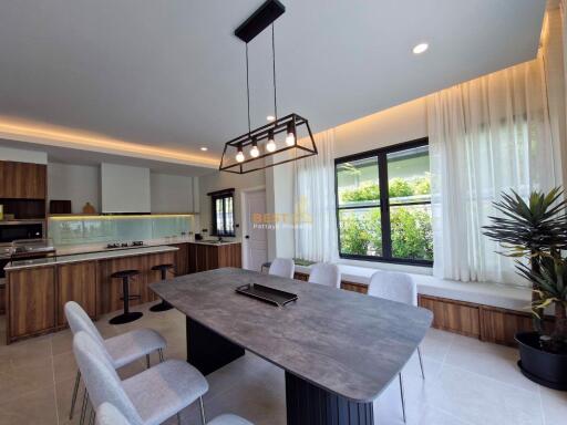 3 Bedrooms Villa / Single House in Panalee Banna Huay Yai H011746