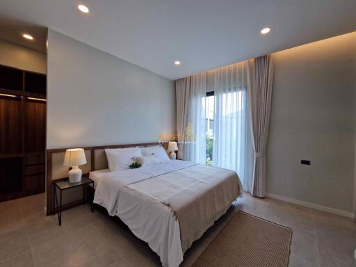 3 Bedrooms Villa / Single House in Panalee Banna Huay Yai H011746