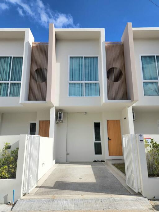 Town house 2-bedrooms at Chalong for Rent