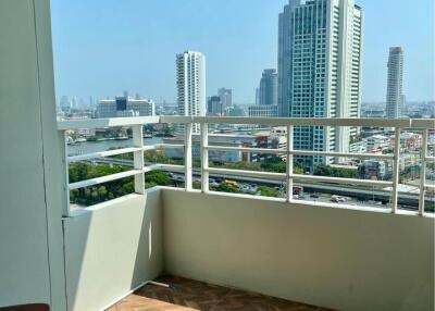 Condo for Rent at The Light House Plaza