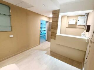 For Rent Bangkok Retail Phloen Chit BTS Chit Lom Pathum Wan