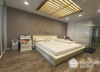 3-BR Townhouse near BTS Saphan Khwai