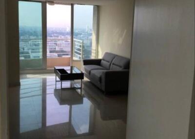 2-BR Condo at Noble House Phayathai near BTS Phaya Thai