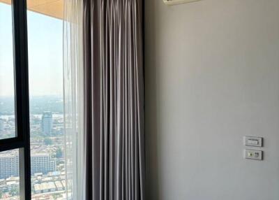 1-BR Condo at The Lumpini 24 near BTS Phrom Phong