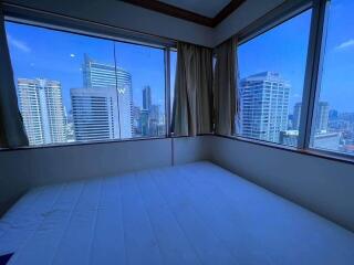 Condo for Rent at Silom Suite Condominium