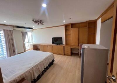 Condo for Rent at Silom Suite Condominium