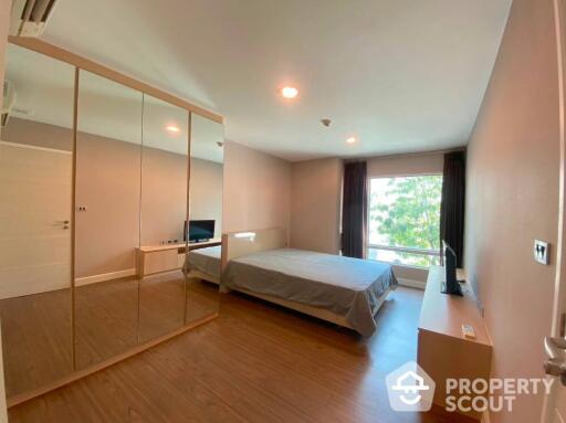 2-BR Condo at The Crest Sukhumvit 49 near BTS Thong Lor