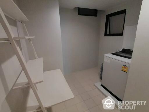 3-BR Apt. near MRT Phetchaburi