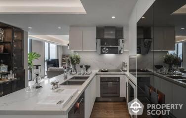 3-BR Condo at Muniq Sukhumvit 23 near MRT Sukhumvit