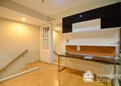 1-BR Duplex at Villa Asoke near MRT Phetchaburi