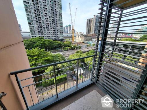 1-BR Condo at Villa Asoke near MRT Phetchaburi (ID 7955)