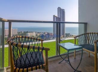 2 Bedrooms Condo in The Riviera Ocean Drive Jomtien C011513