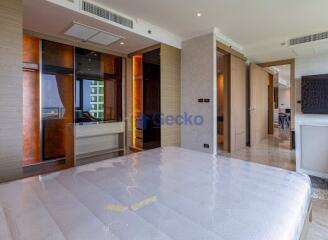 2 Bedrooms Condo in The Riviera Ocean Drive Jomtien C011513