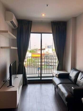 Condo for Rent at C Ekkamai