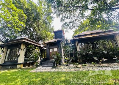 5 Bedroom Luxury House for sale in Ekkamai 22, Watthana, Bangkok