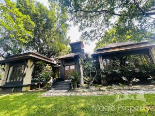 5 Bedroom Luxury House for sale in Ekkamai 22, Watthana, Bangkok