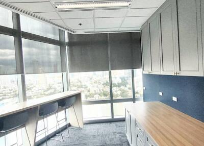 Ultra Luxury Office Space in Tipco Tower, Bangkok