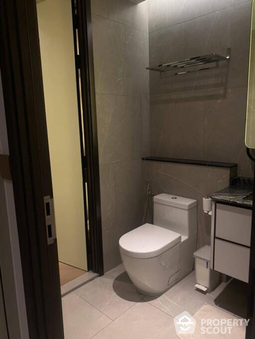 2-BR Condo at The Reserve 61 Hideaway near BTS Thong Lor