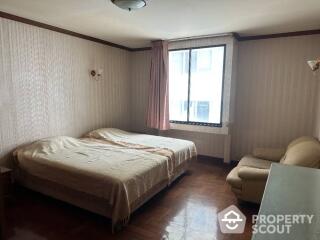 2-BR Condo at Las Colinas near BTS Asok