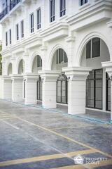 Shophouse for Sale in Dusit