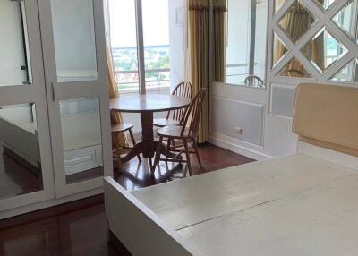 2-BR Condo at River Heaven Chareonkrung in Bang Kho Laem