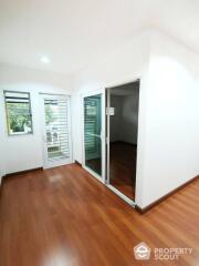 2-BR Townhouse near BTS Udom Suk