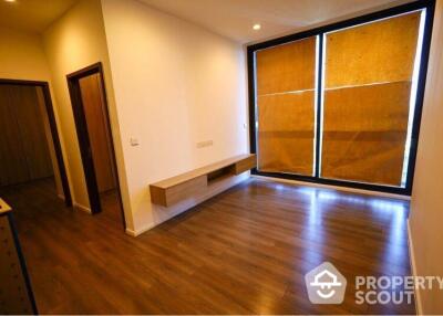 2-BR Condo at Whizdom Essence Sukhumvit near BTS Punnawithi