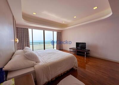 3 Bedrooms Condo in Sunset Height Condominium Na Jomtien C011520