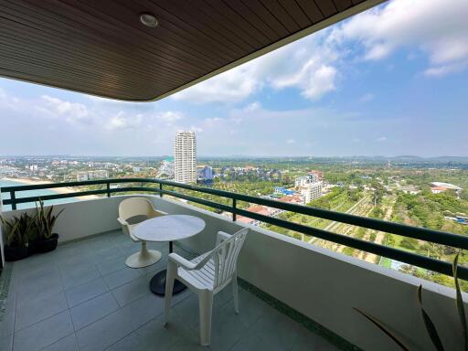 3 Bedrooms Condo in Sunset Height Condominium Na Jomtien C011520