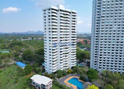 3 Bedrooms Condo in Sunset Height Condominium Na Jomtien C011520