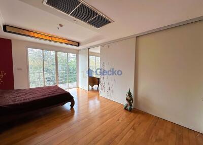 1 Bedroom Condo in Pine Shores Na Jomtien C011519