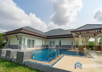 Brand new renovated house with private pool