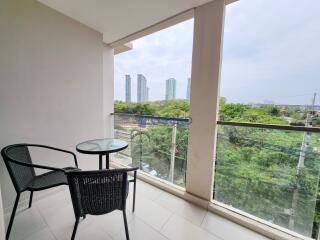 2 Bedrooms Condo in Laguna Beach Resort 3 The Maldives Jomtien C011516