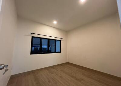 39 ตรม., 2 ห้องนอน, 2 ห้องน้ำ บ้าน ราคา ฿ 2,370,000