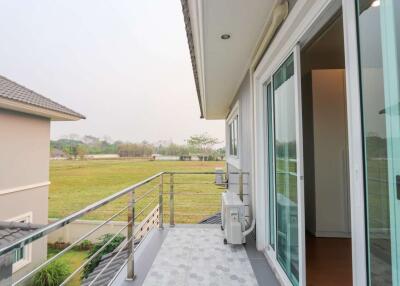 “Spacious 4-Bed House for Rent in Family-Friendly Thanaporn Park Home 5”