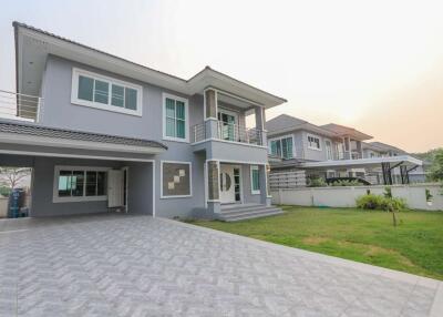 “Spacious 5-Bed House for Rent in Family-Friendly Thanaporn Park Home 5”