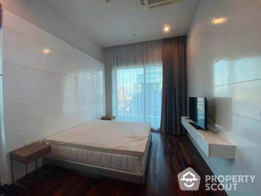 3-BR Penthouse at Circle Condominium near MRT Phetchaburi