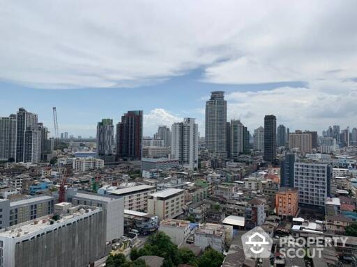 1-BR Condo at Vista Garden Condominium near BTS Phra Khanong