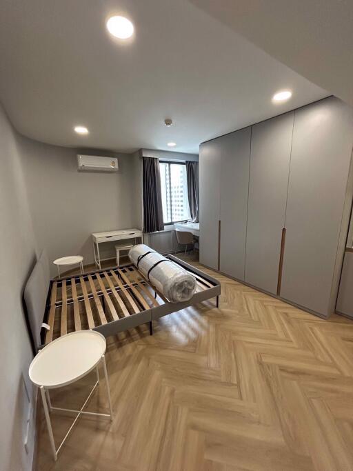 2 bed Condo in Las Colinas Khlong Toei Nuea Sub District C020933