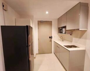 2 bed Condo in Ideo Mobi Sathorn Banglamphulang Sub District C020930